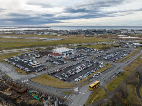The new pick-up and drop-off point will have access from Vatnsmýrarvegur, above BSÍ.