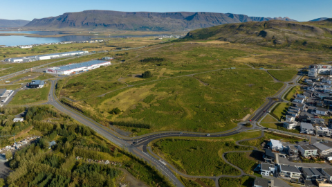 Horft yfir svæði Halla frá suðaustri.