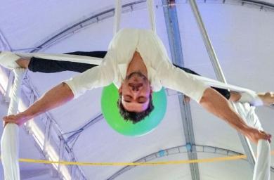 Aerial acrobatics at Reykjavík Art Museum